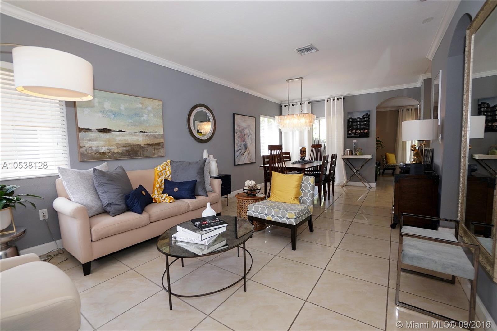 EMERALD LAKES - Residential