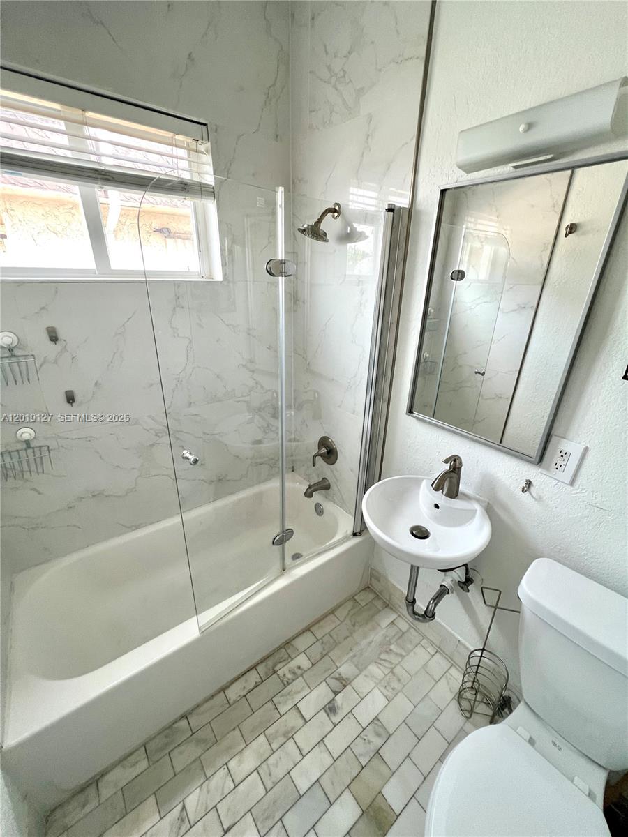 THE LOFTS AT COLLINS COND - Residential