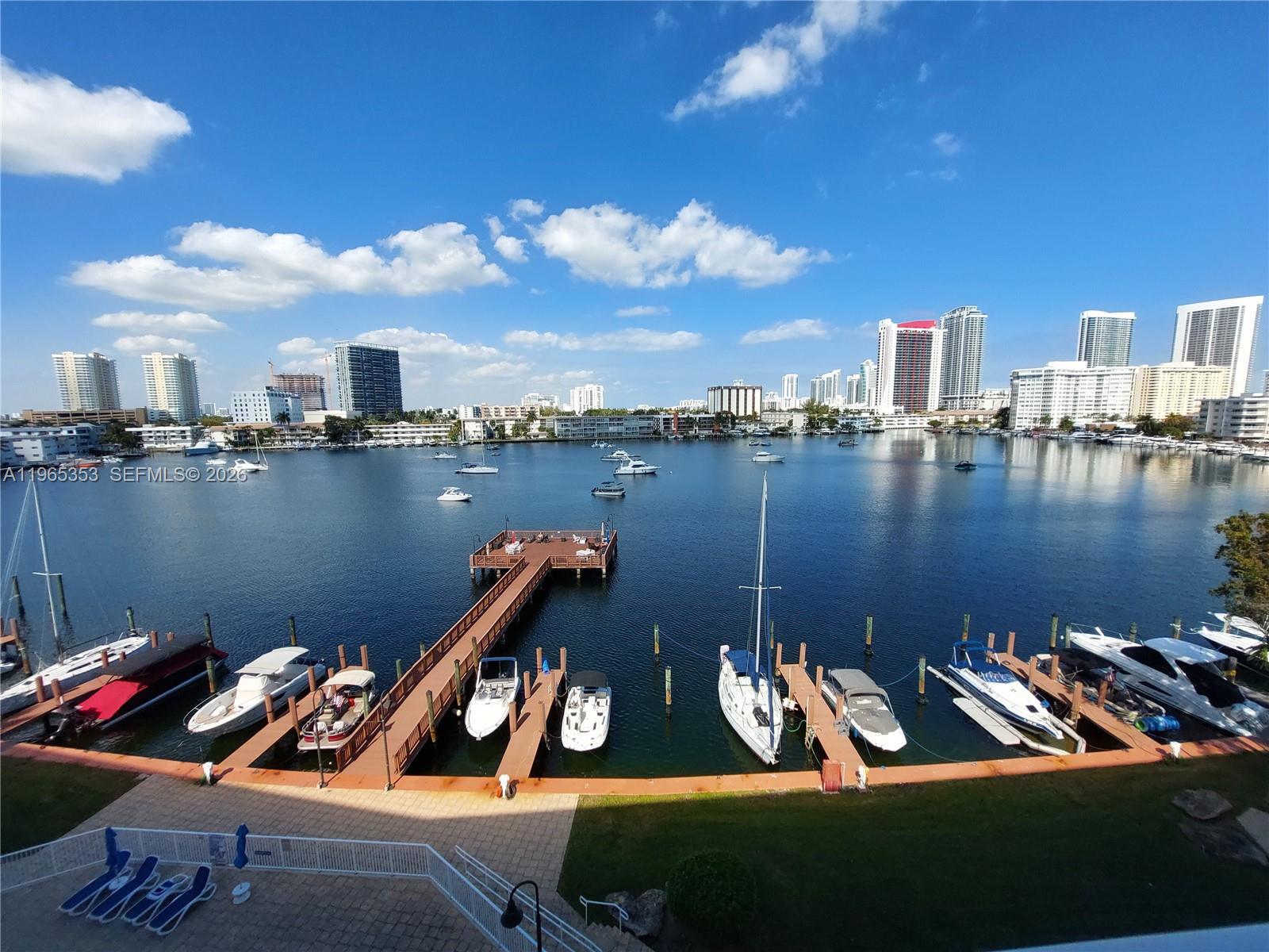 400 Golden Isles Dr 47