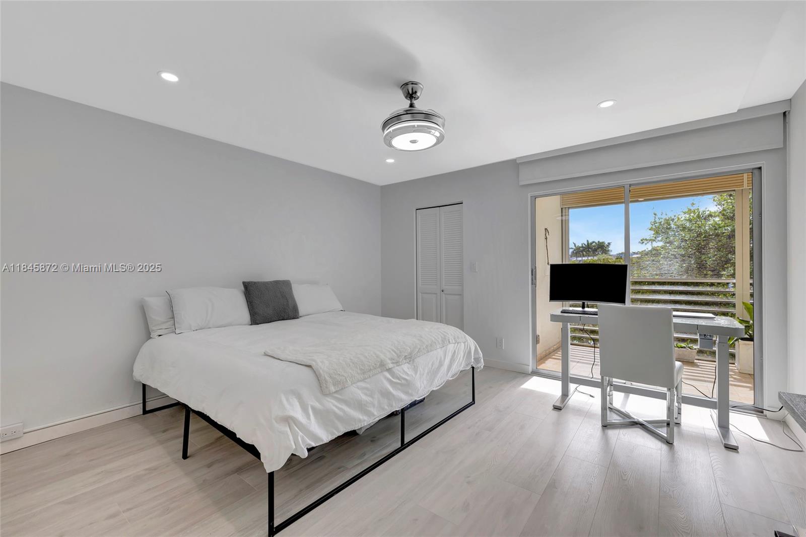 LUCAYA VILLAGE 2-E CONDO - Residential