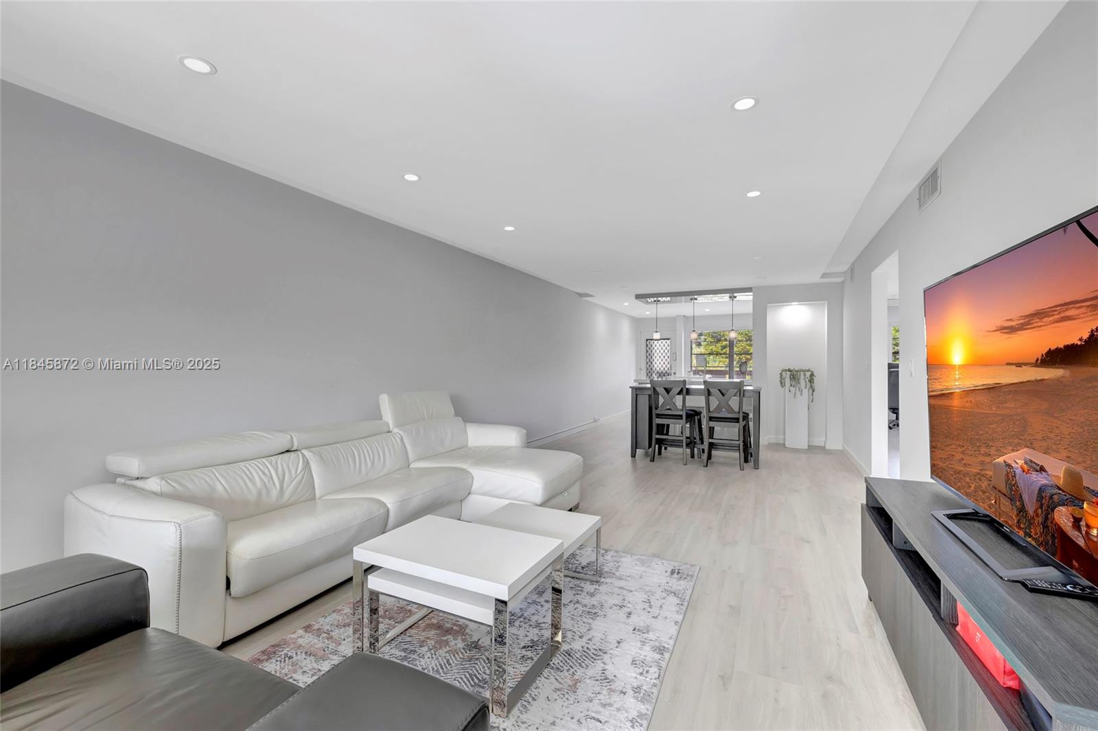 LUCAYA VILLAGE 2-E CONDO - Residential