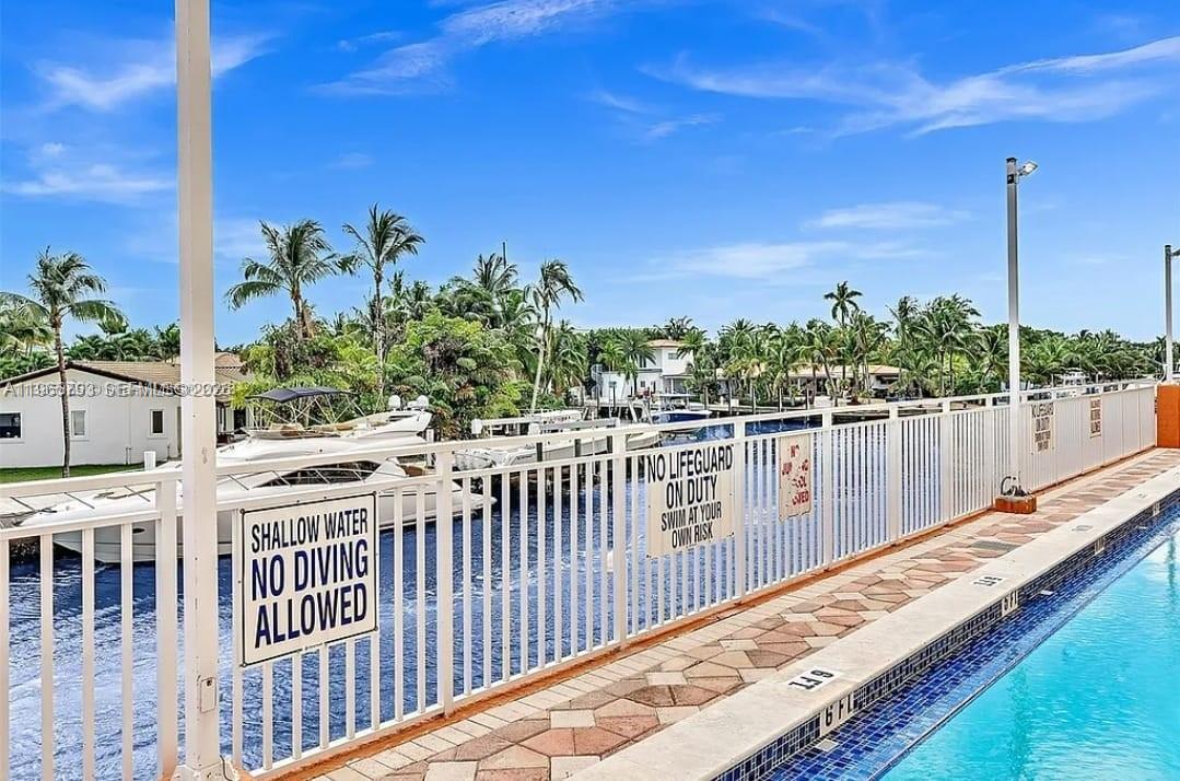 WATERSIDE TOWERS CONDO - Residential