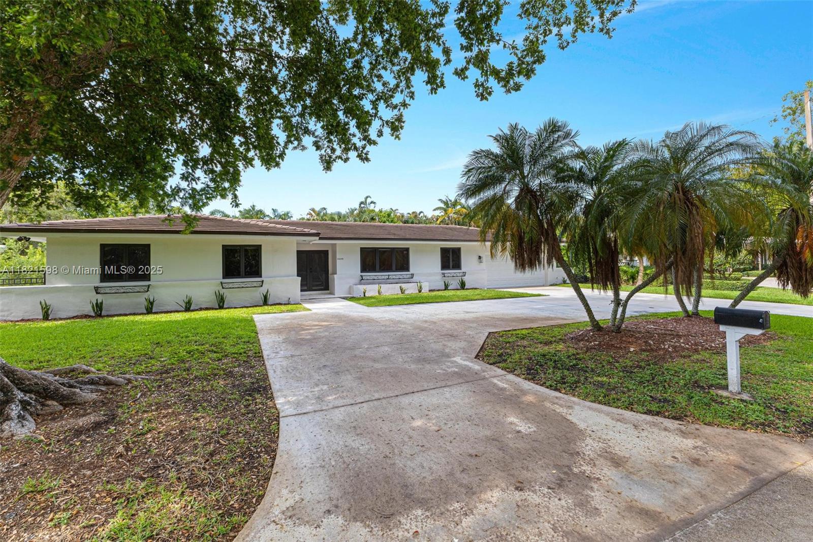 Property for Sale at 1460 Campamento Ave, Coral Gables, Broward County, Florida - Bedrooms: 3 
Bathrooms: 3  - $2,199,000