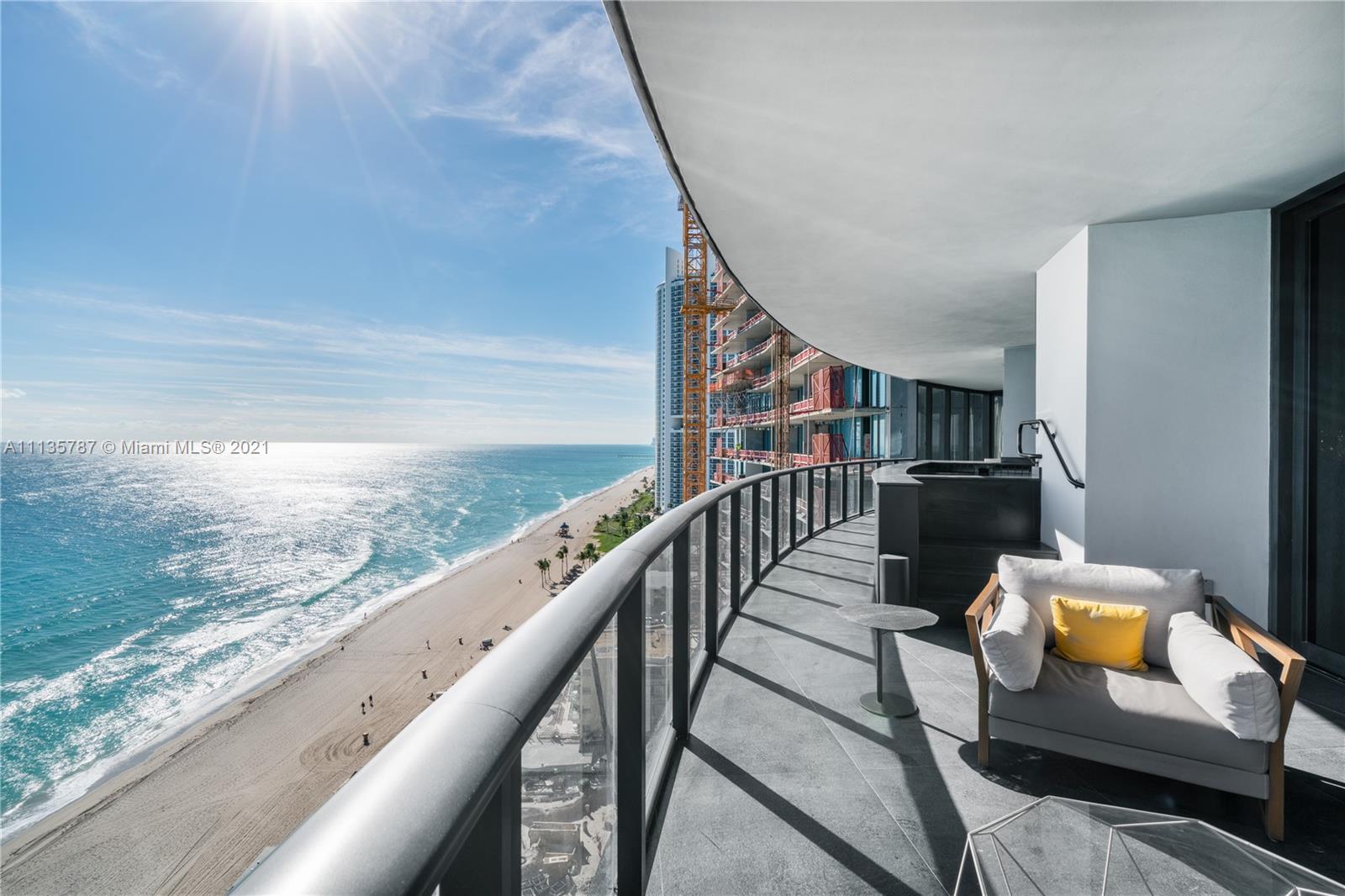 18555 COLLINS AVENUE COND - Residential