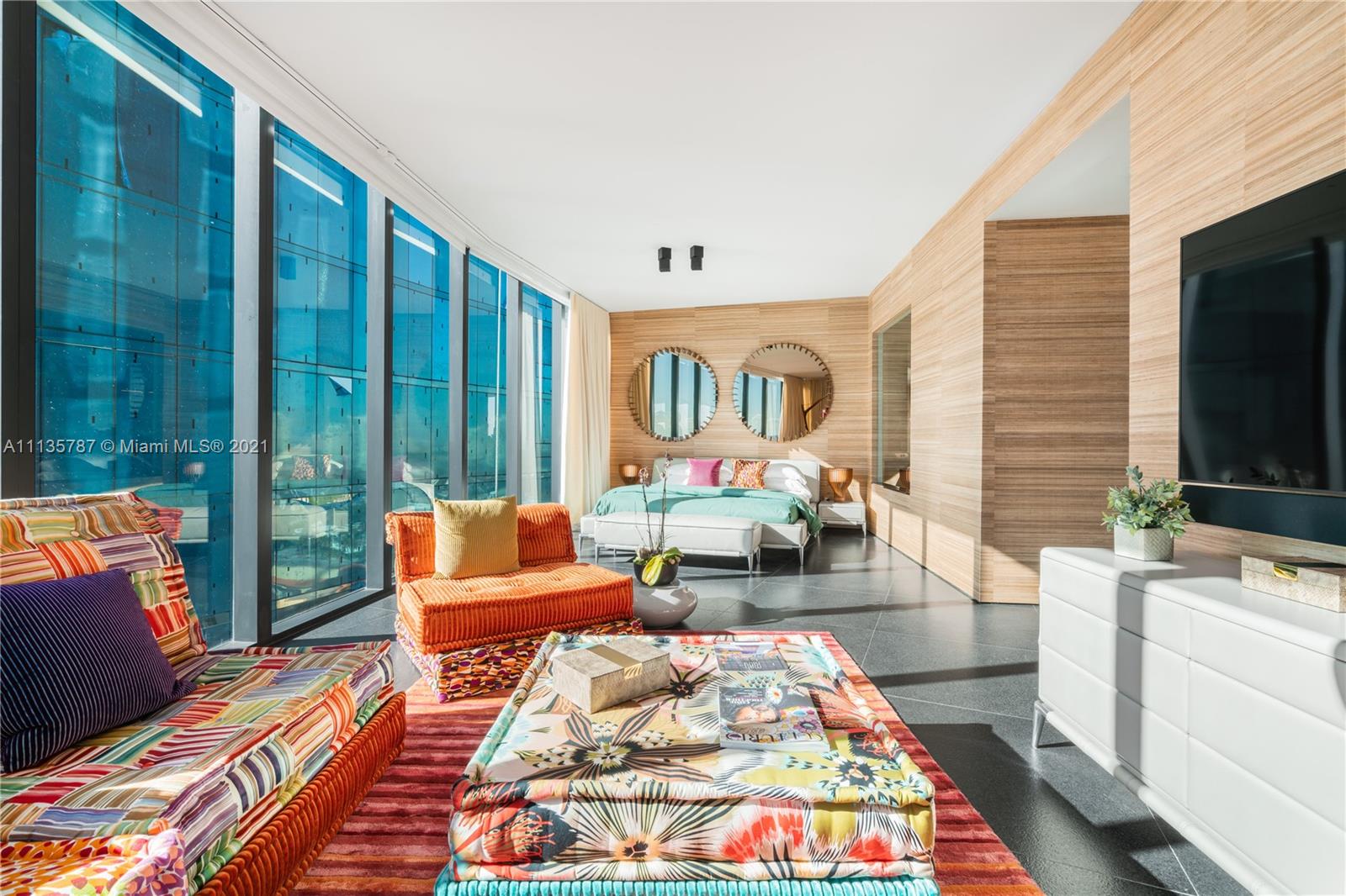 18555 COLLINS AVENUE COND - Residential