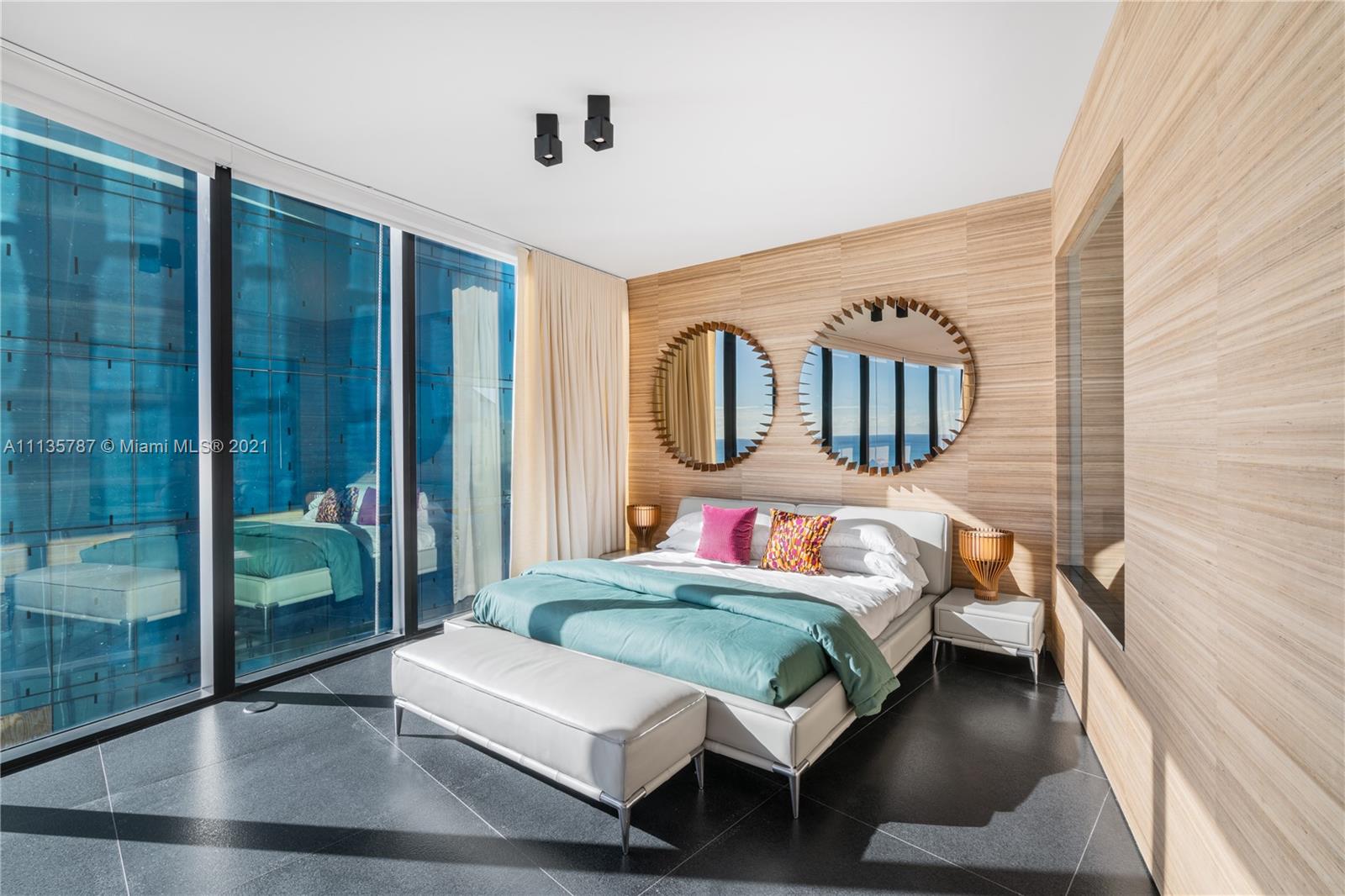 18555 COLLINS AVENUE COND - Residential