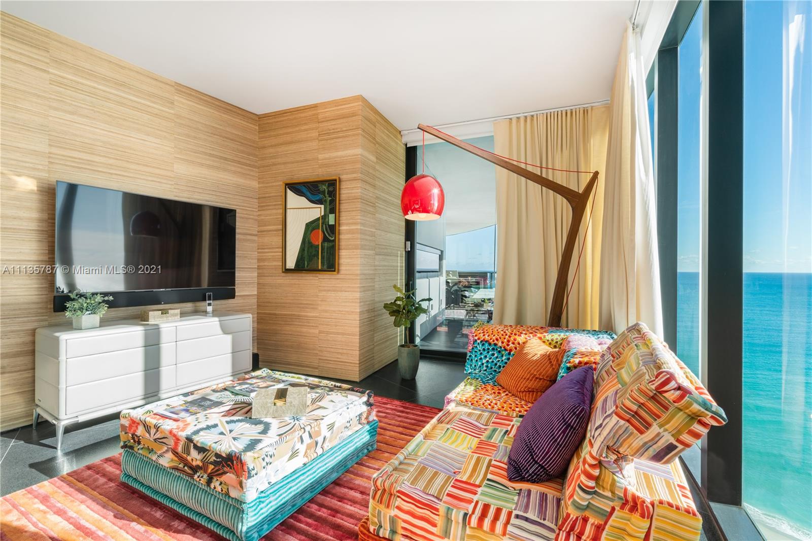 18555 COLLINS AVENUE COND - Residential