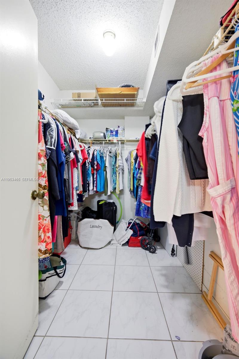 POLYNESIAN GARDENS 4 COND - Residential