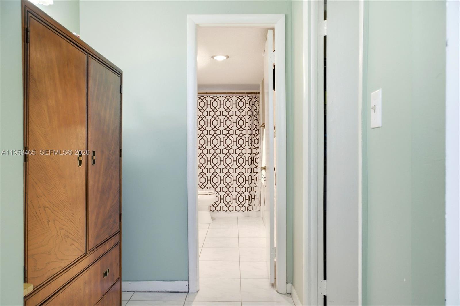 POLYNESIAN GARDENS 4 COND - Residential