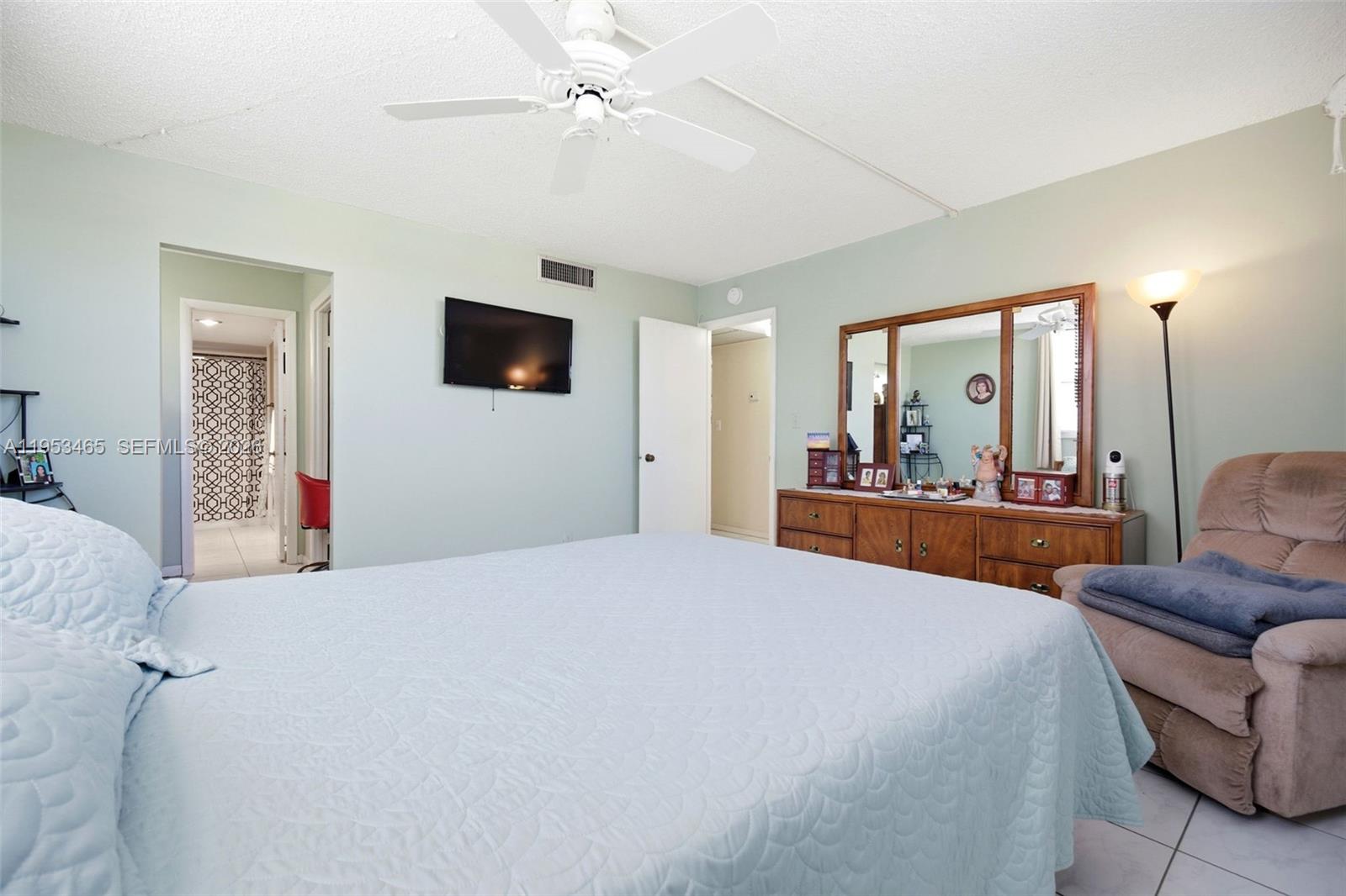 POLYNESIAN GARDENS 4 COND - Residential