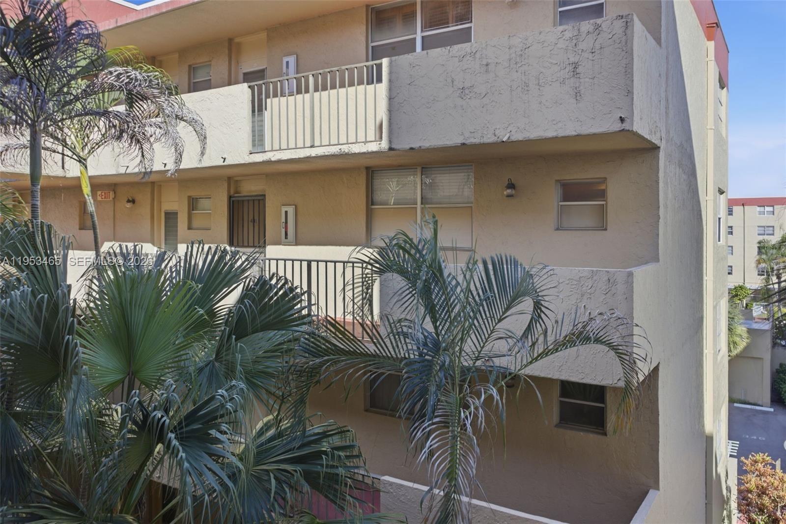 POLYNESIAN GARDENS 4 COND - Residential