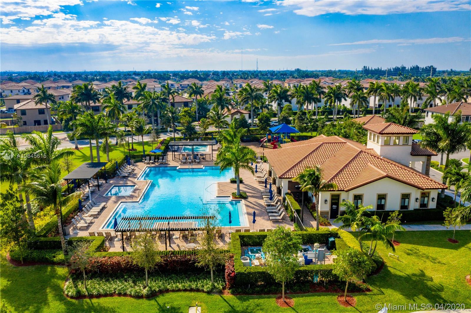 COCO PALM ESTATES - Residential