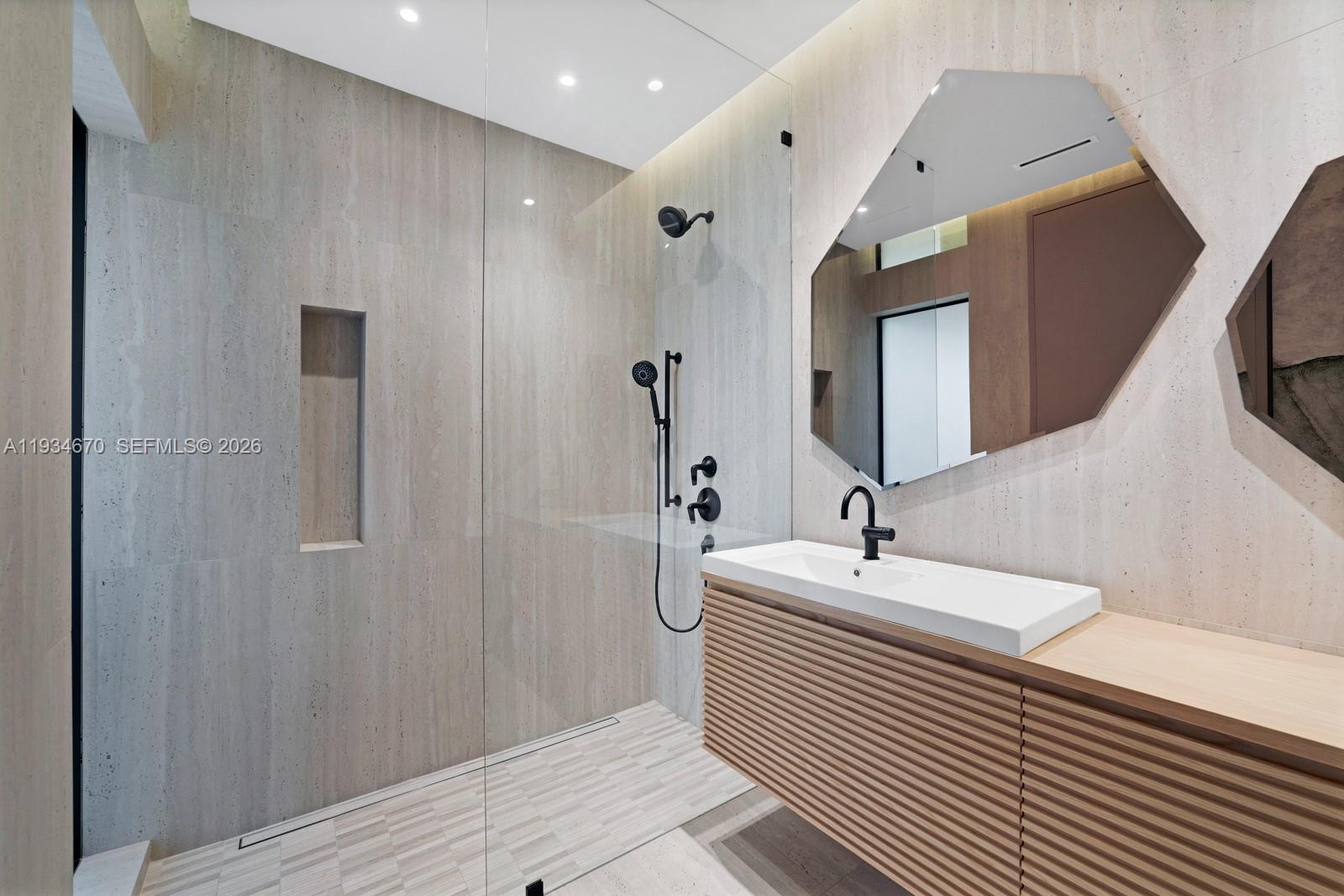 RIVIERA - Residential