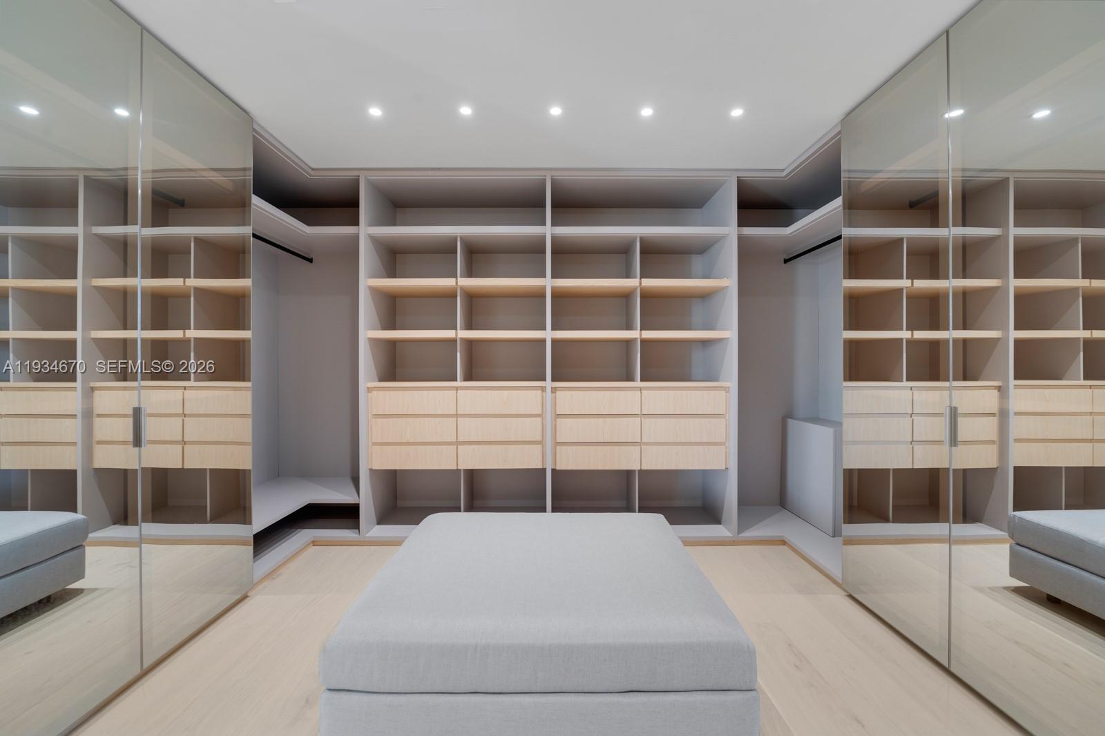 RIVIERA - Residential