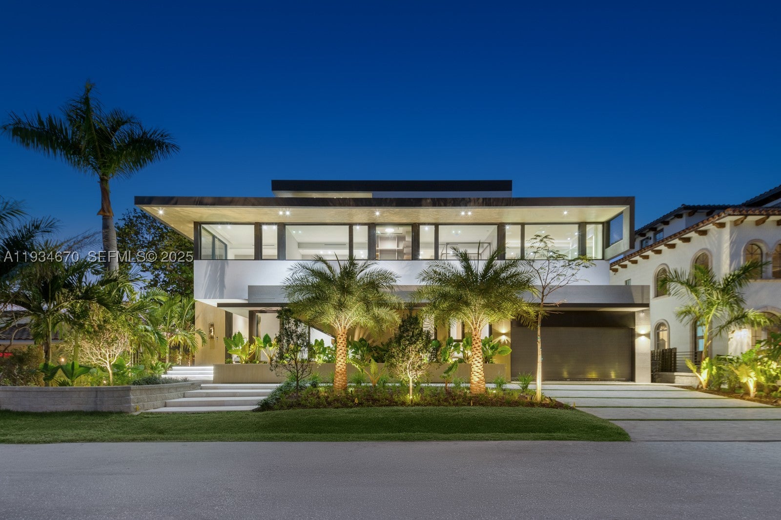 641 Flamingo Dr