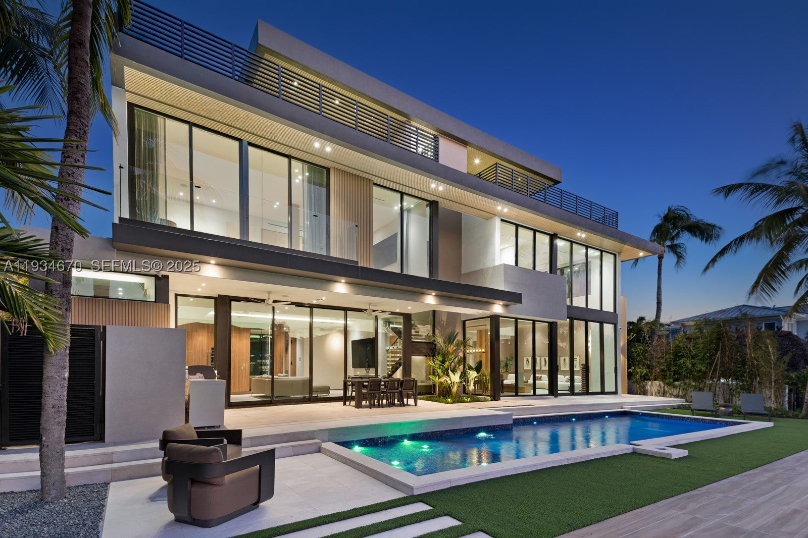 641 Flamingo Dr