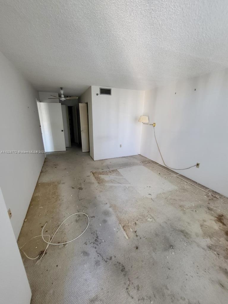 Photo 13 of 14 of 1100 Saint Charles Pl 708 condo