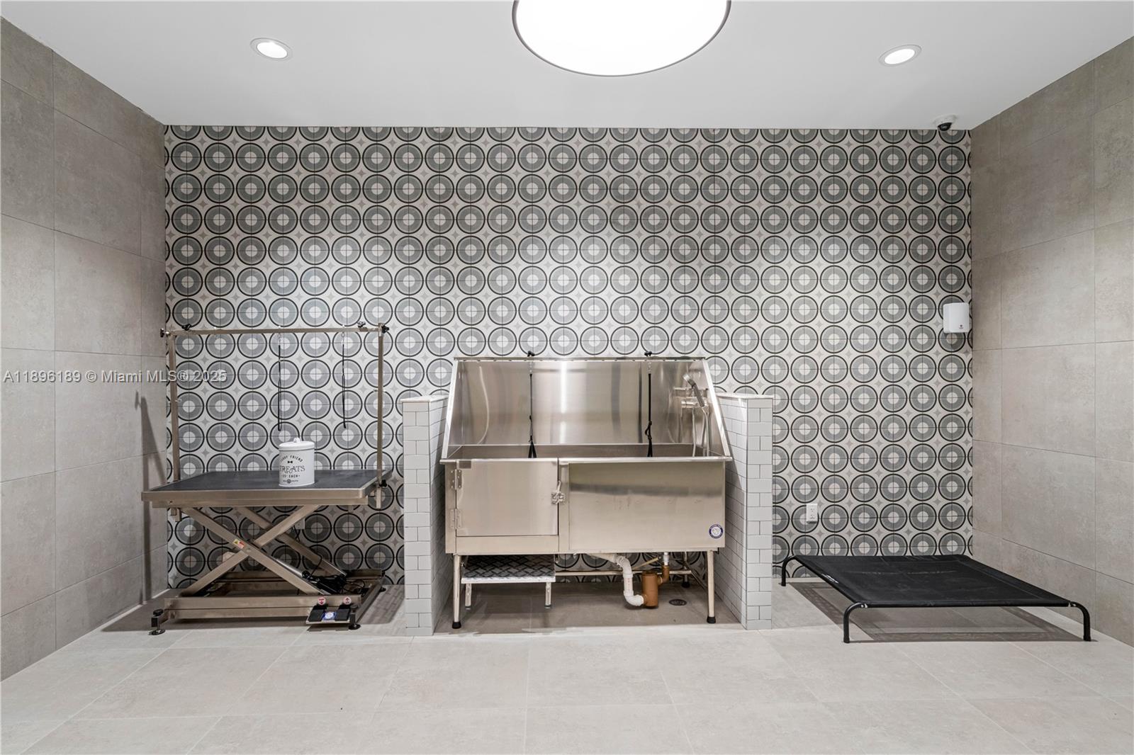 NORTH MIAMI BEACH PLACE - Residential Lease