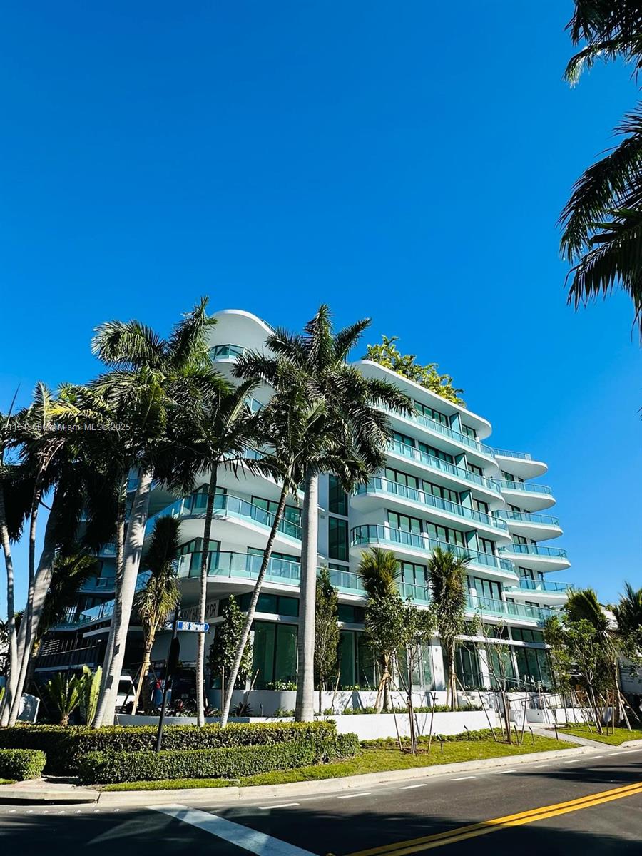 Property for Sale at 9901 W Bay Harbor Dr 303, Bay Harbor Islands, Miami-Dade County, Florida - Bedrooms: 3 
Bathrooms: 4  - $1,885,900