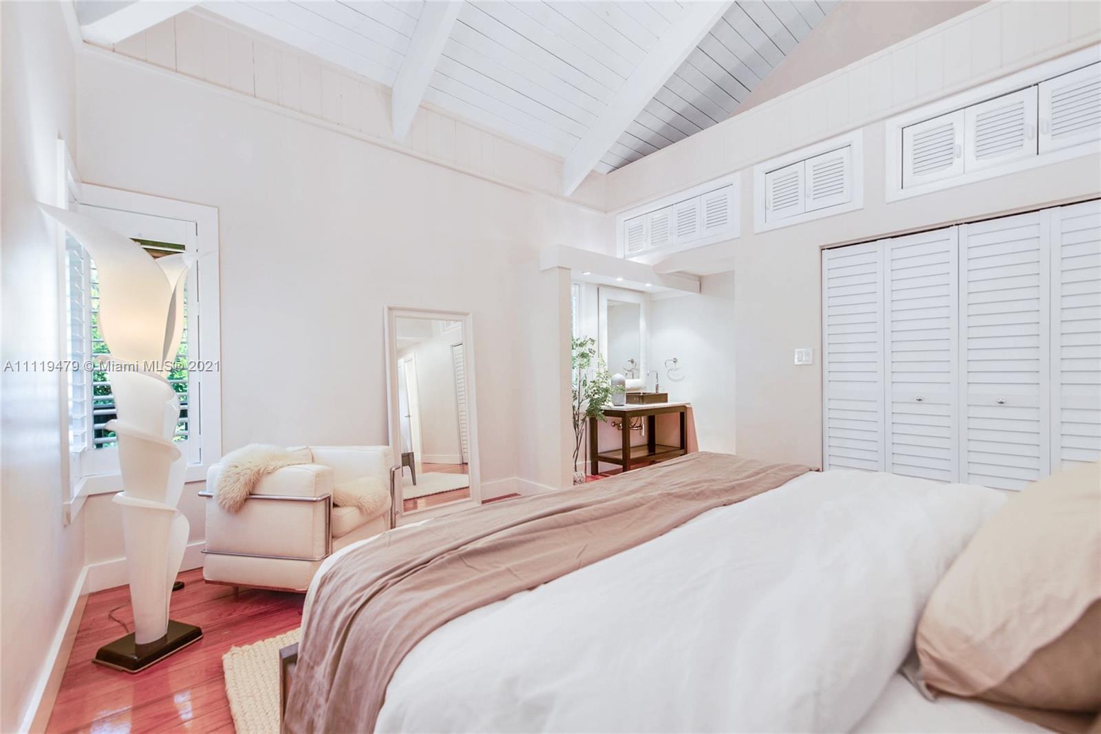 FOUR-WAY LODGE ESTATES - Residential