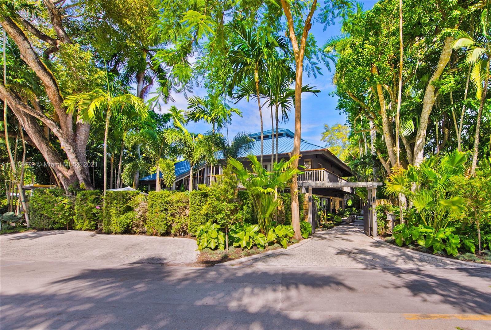 FOUR-WAY LODGE ESTATES - Residential