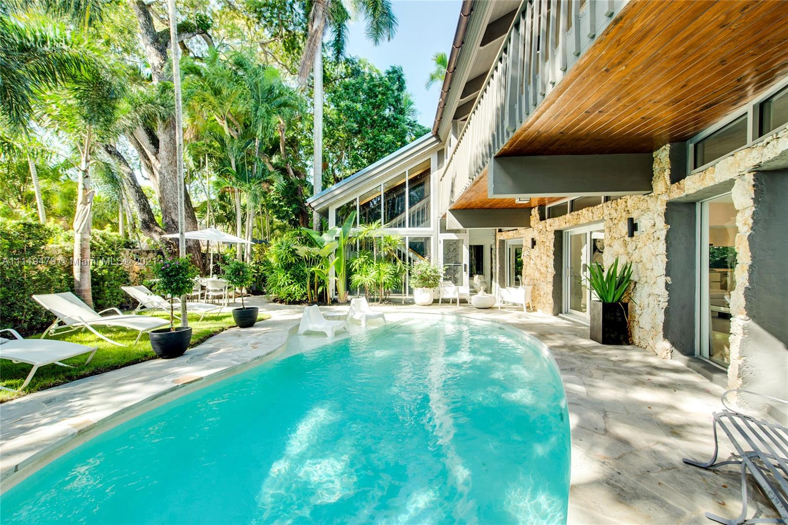 FOUR-WAY LODGE ESTATES - Residential