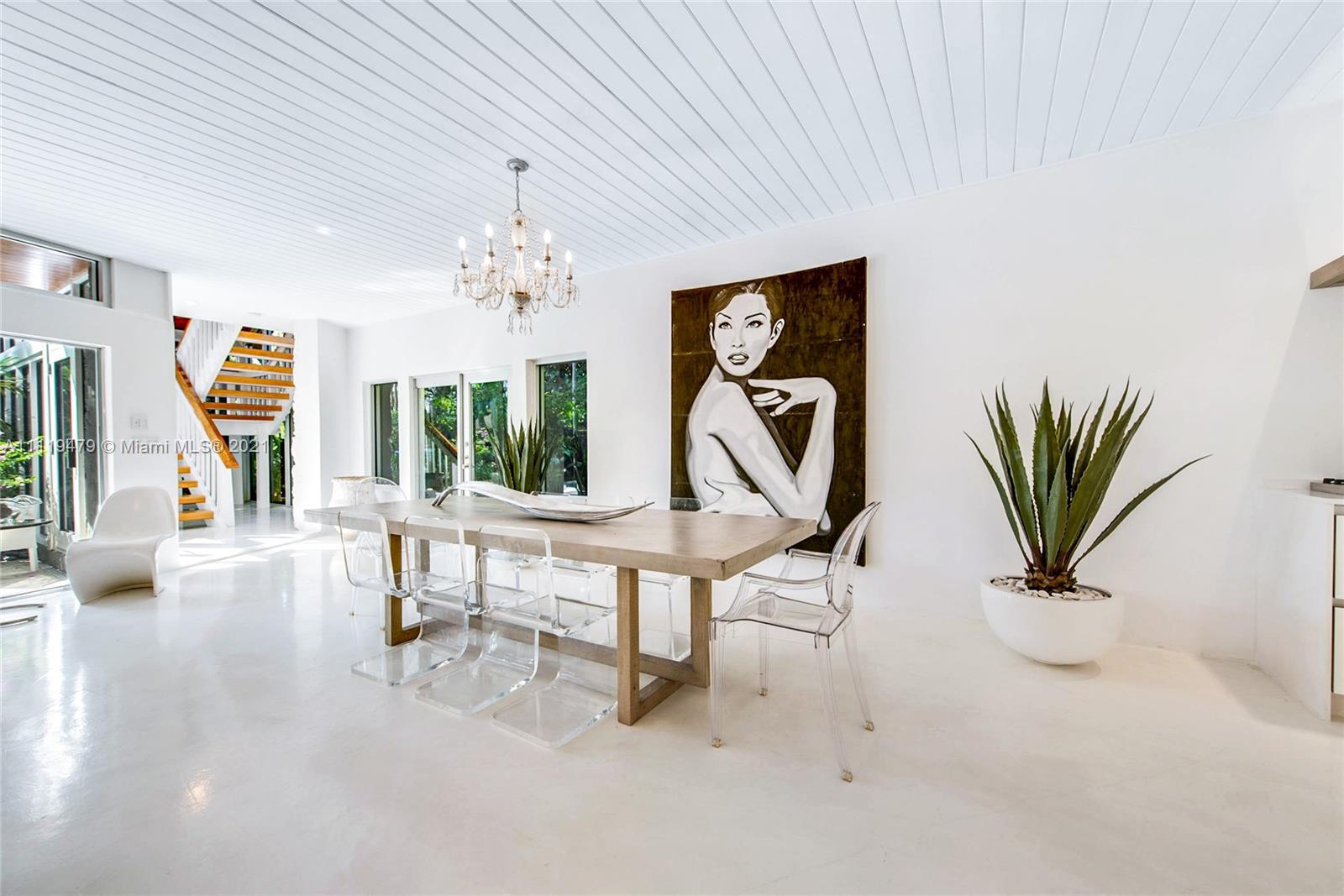 FOUR-WAY LODGE ESTATES - Residential