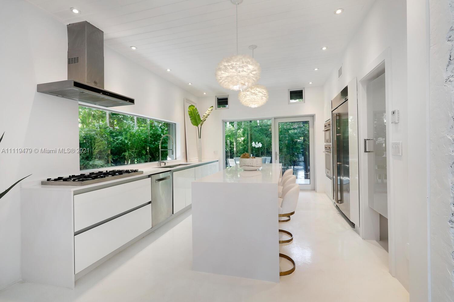 FOUR-WAY LODGE ESTATES - Residential