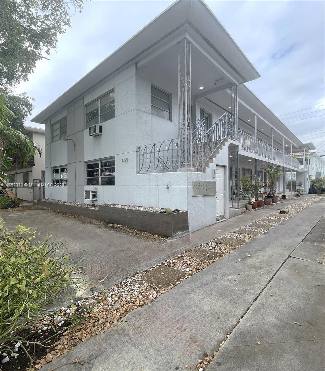 Rental Property at 1225 Normandy Dr 9, Miami Beach, Miami-Dade County, Florida - Bedrooms: 1 
Bathrooms: 1  - $1,775 MO.