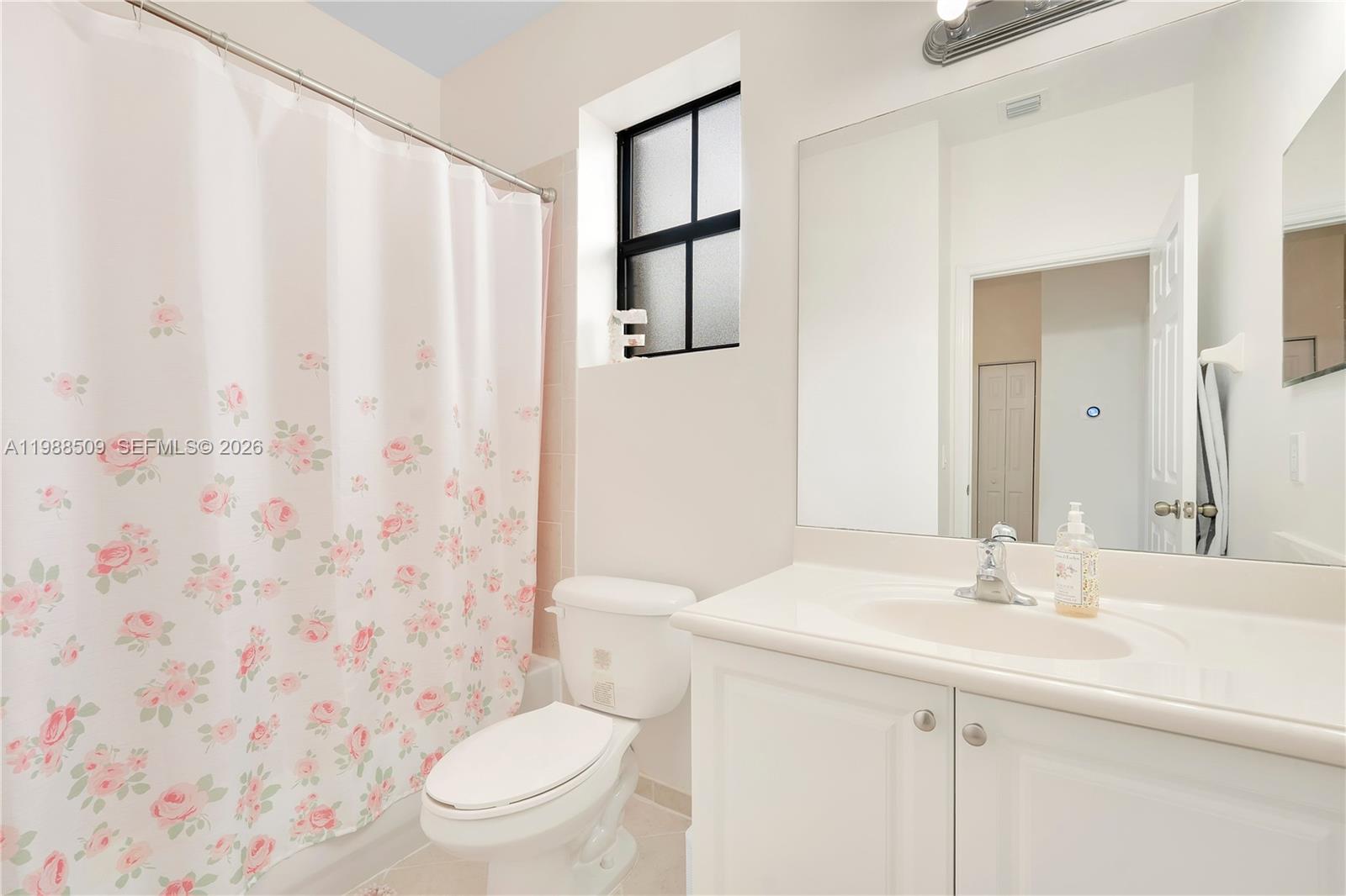 SILVER PALM EAST SEC THRE - Residential