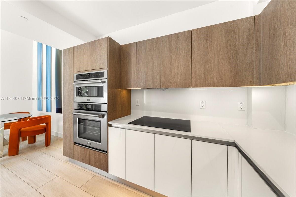 ONE BAY CONDO - Residential