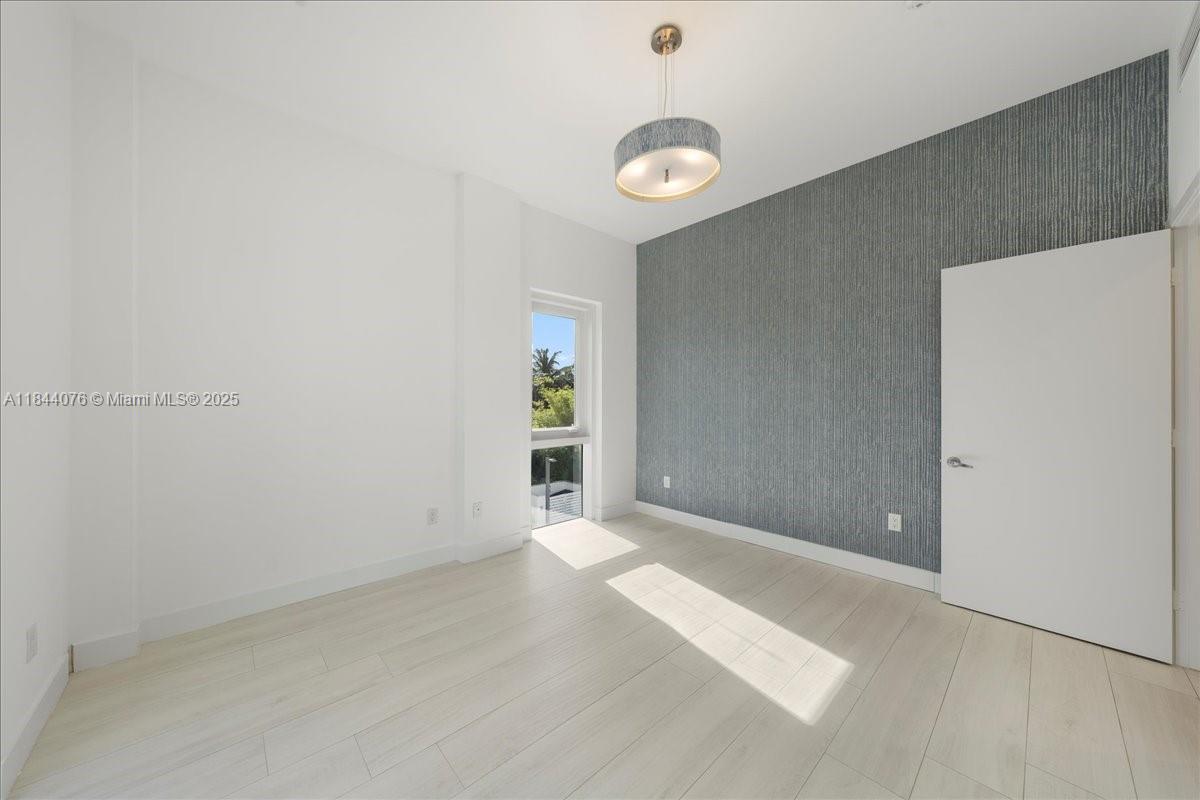 ONE BAY CONDO - Residential