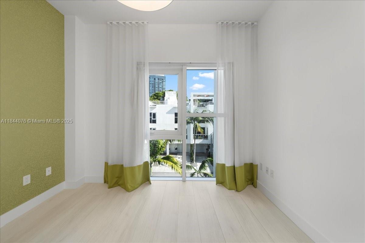 ONE BAY CONDO - Residential