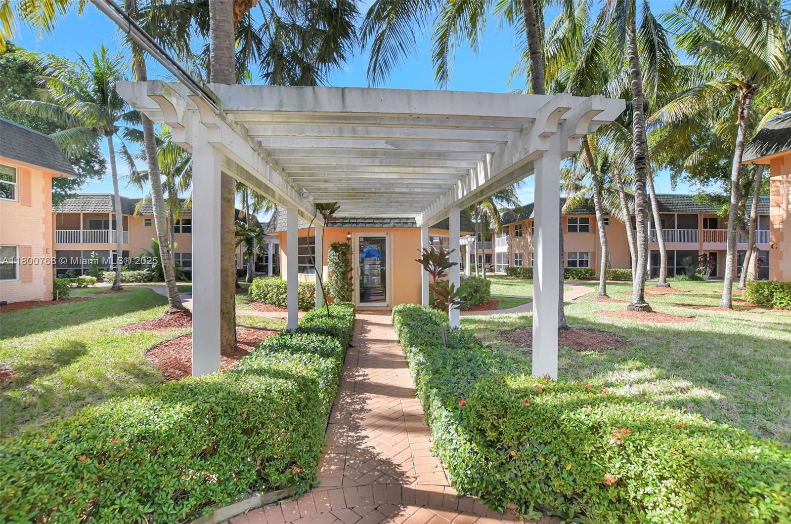 COCO CAY CONDO - Residential