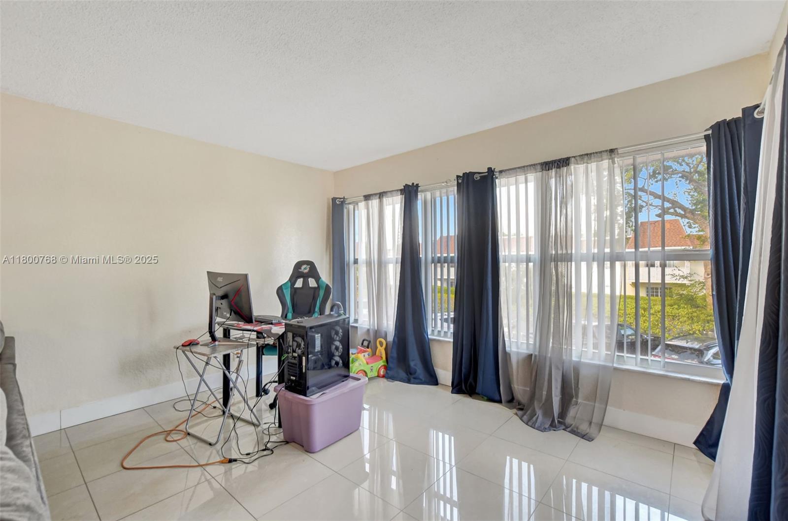 View photos, virtual tours, details... 760 SE 2nd Ave G206