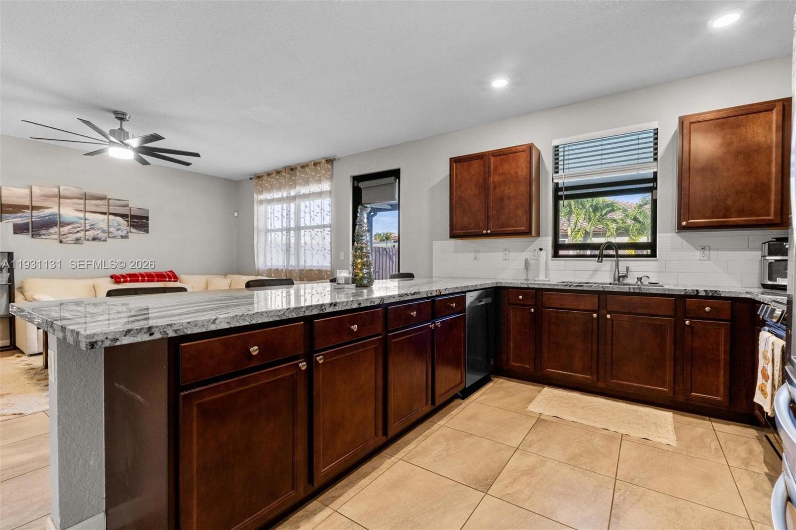 KINGMAN COMMONS - Residential