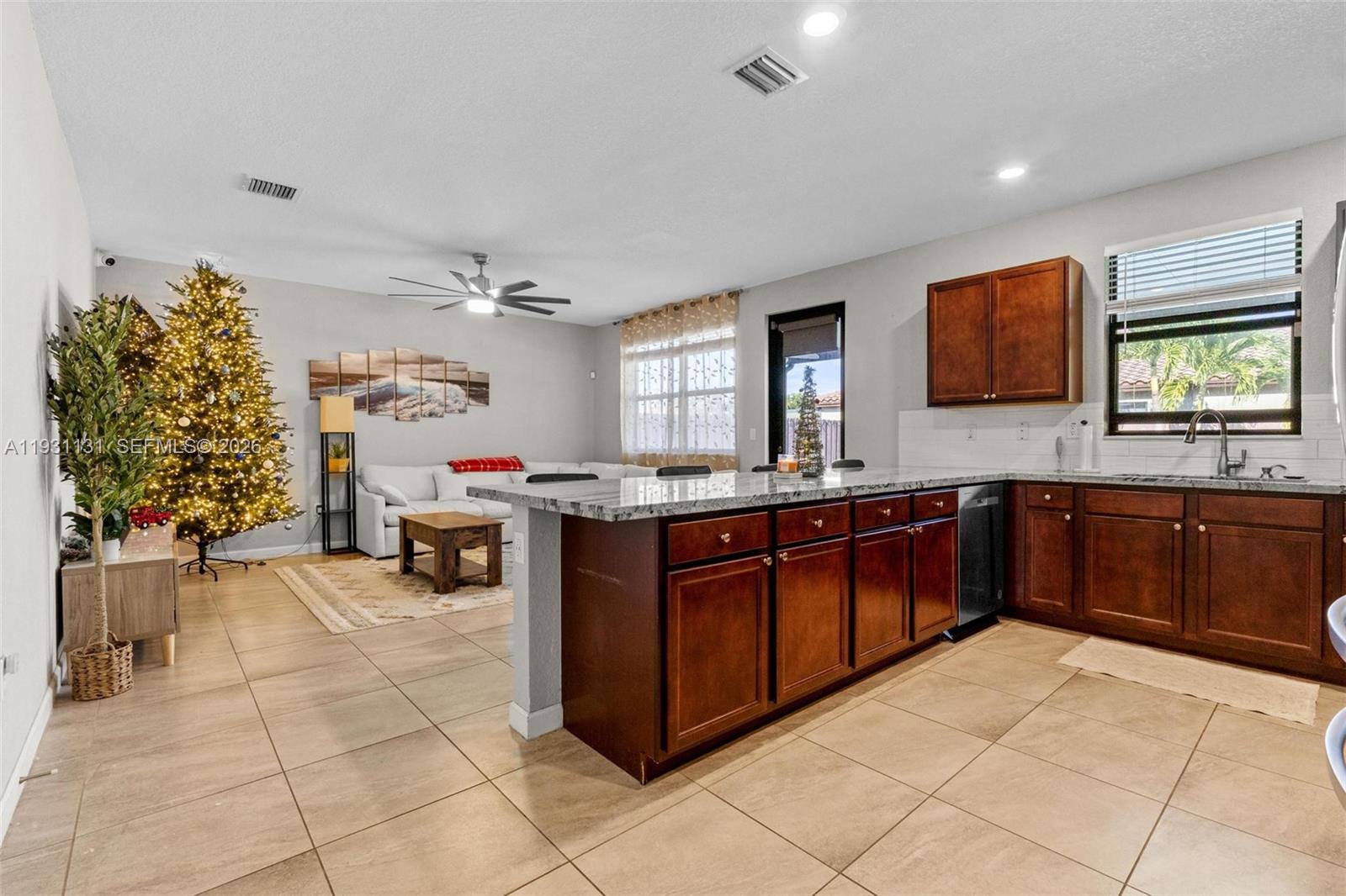 KINGMAN COMMONS - Residential