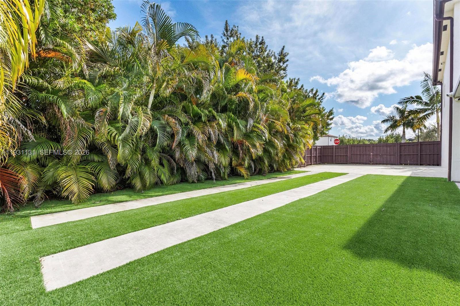 KINGMAN COMMONS - Residential