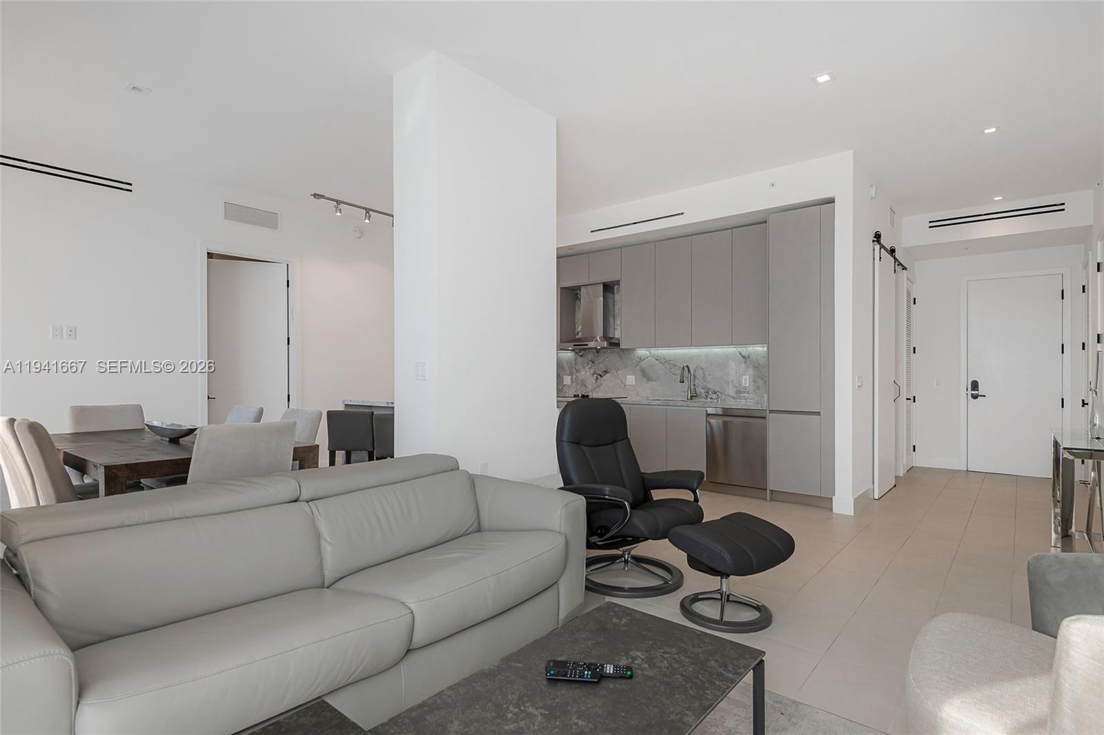 LINCOLN SUB - Residential