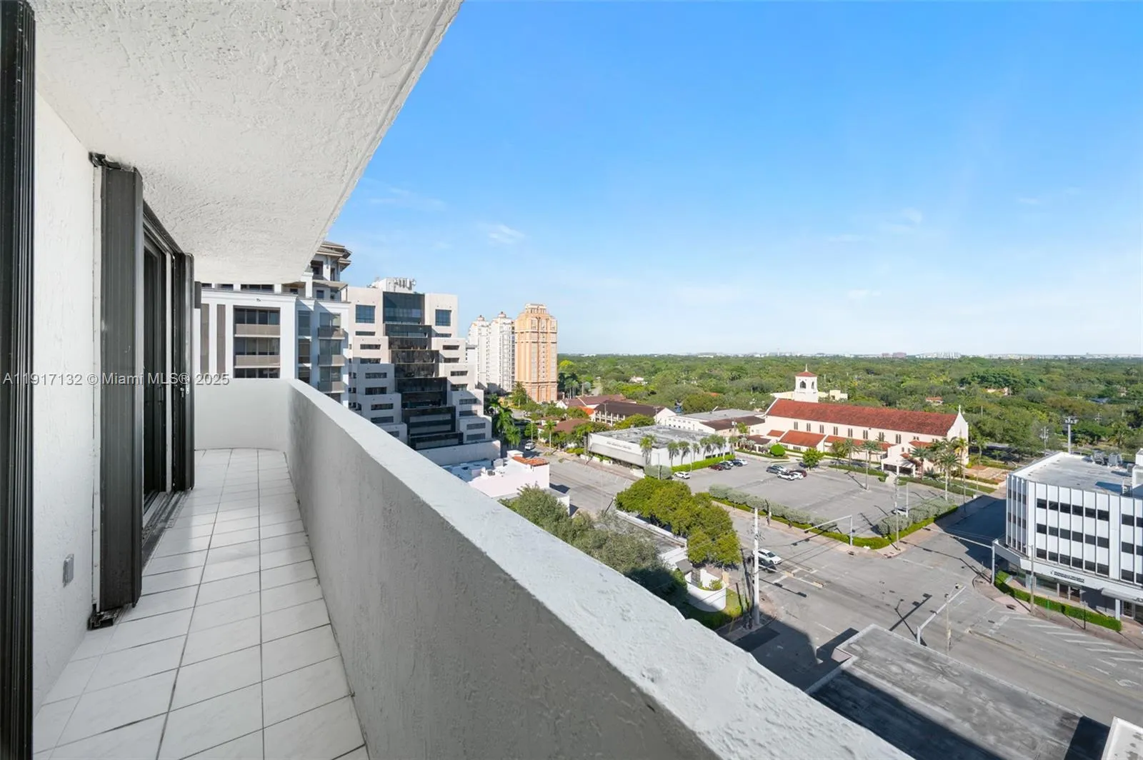 Coral Gables, Florida 33134, United States, 3 Bedrooms Bedrooms, ,4 BathroomsBathrooms,Residential,Active,246613