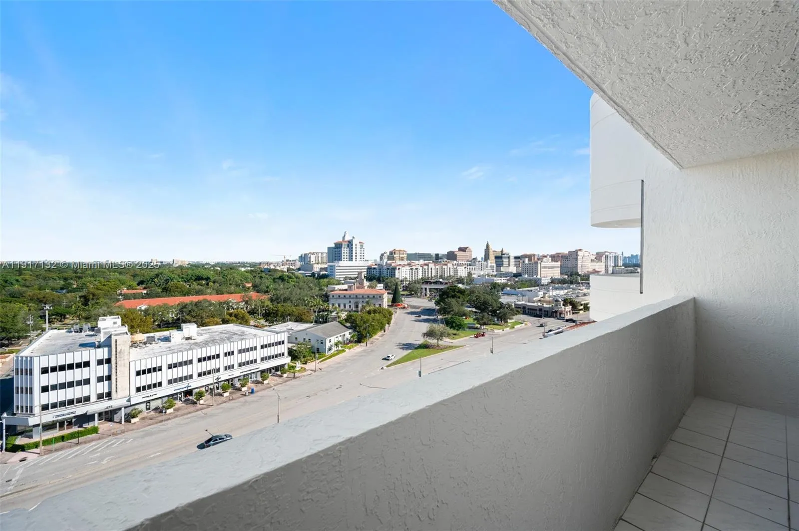 Coral Gables, Florida 33134, United States, 3 Bedrooms Bedrooms, ,4 BathroomsBathrooms,Residential,Active,246613