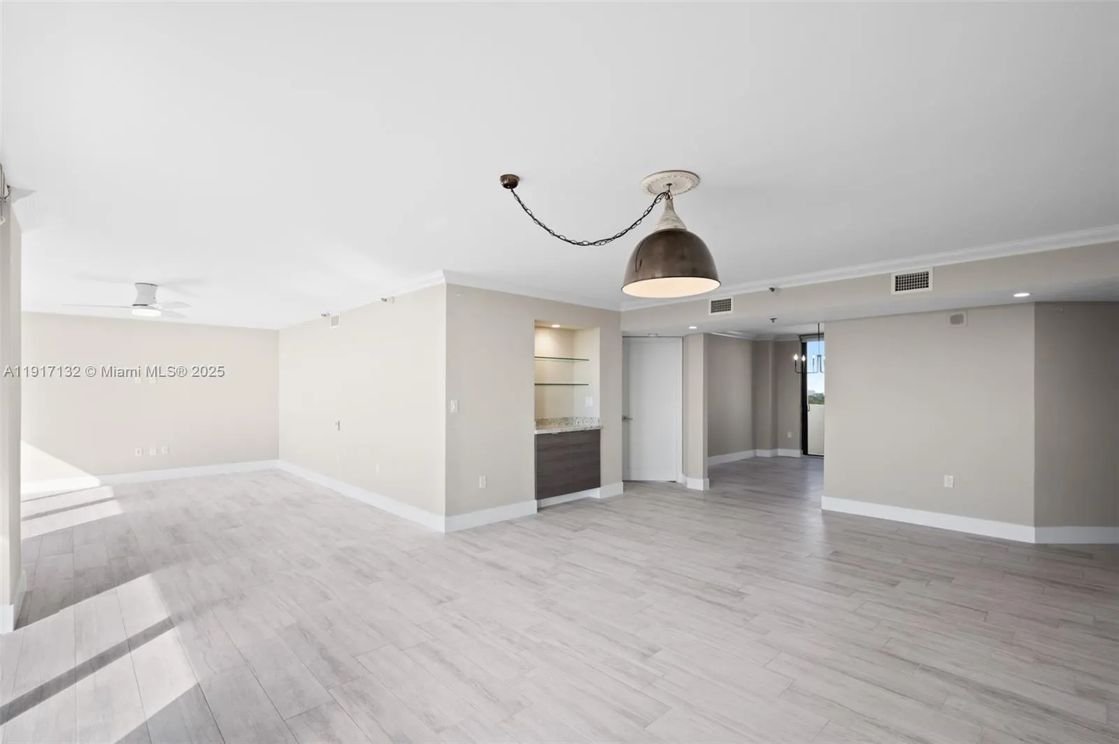 Coral Gables, Florida 33134, United States, 3 Bedrooms Bedrooms, ,4 BathroomsBathrooms,Residential,Active,246613