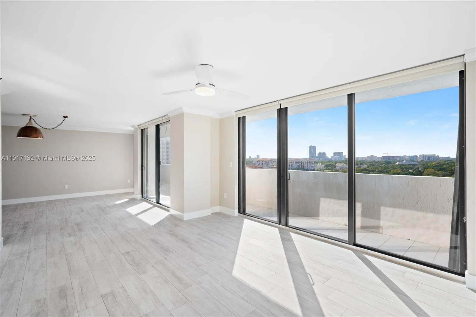 Coral Gables, Florida 33134, United States, 3 Bedrooms Bedrooms, ,4 BathroomsBathrooms,Residential,Active,246613