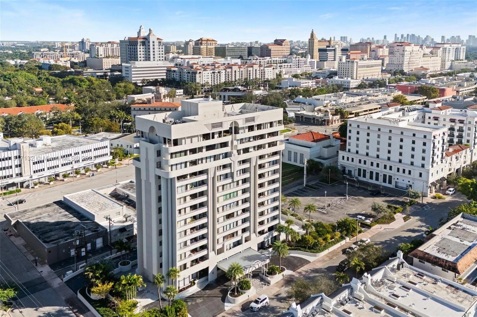 Coral Gables, Florida 33134, United States, 3 Bedrooms Bedrooms, ,4 BathroomsBathrooms,Residential,Active,246613