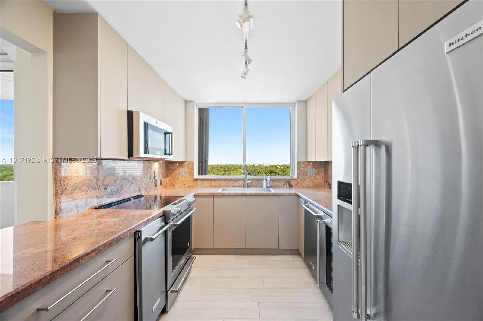 Coral Gables, Florida 33134, United States, 3 Bedrooms Bedrooms, ,4 BathroomsBathrooms,Residential,Active,246613