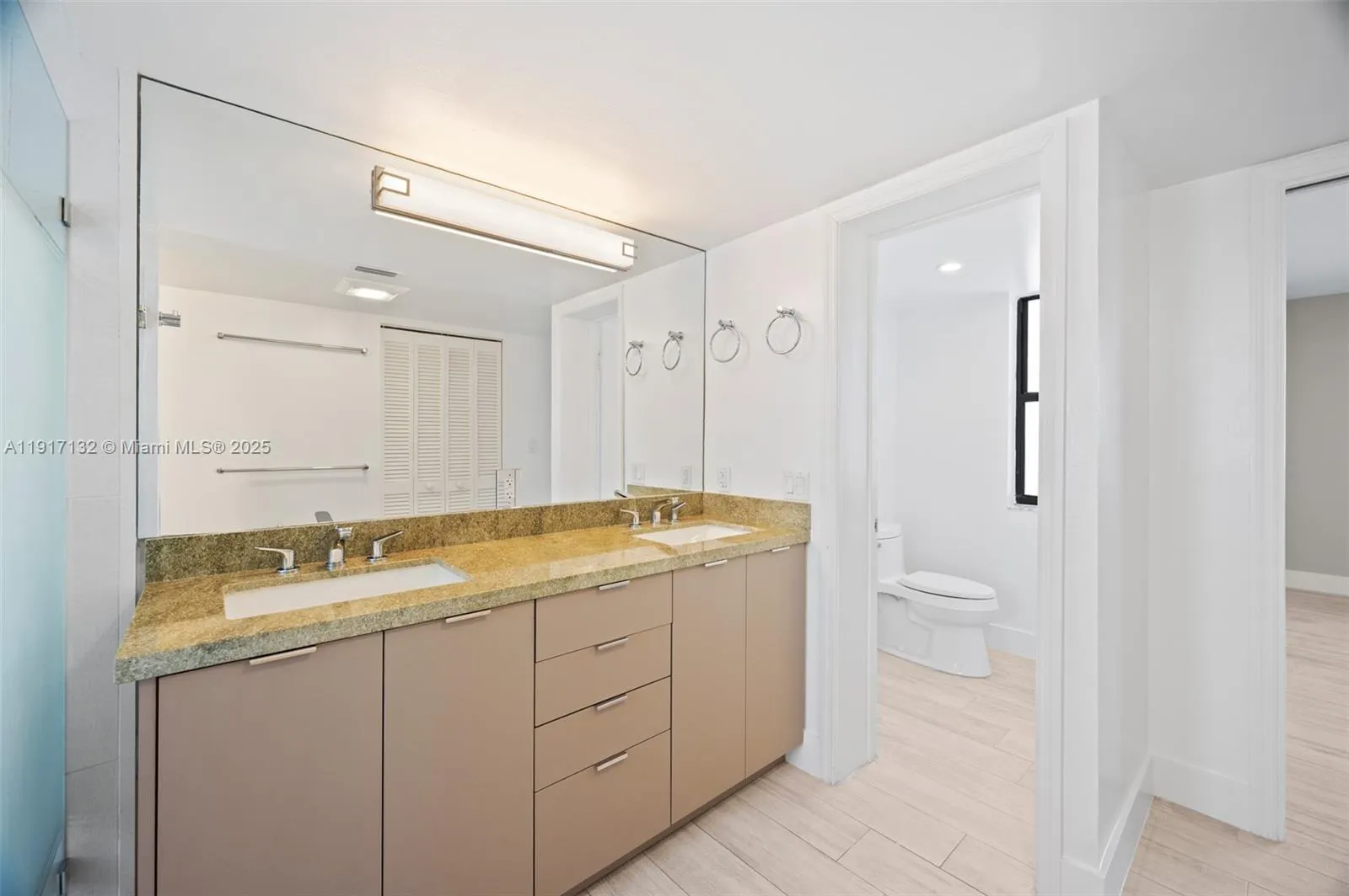 Coral Gables, Florida 33134, United States, 3 Bedrooms Bedrooms, ,4 BathroomsBathrooms,Residential,Active,246613