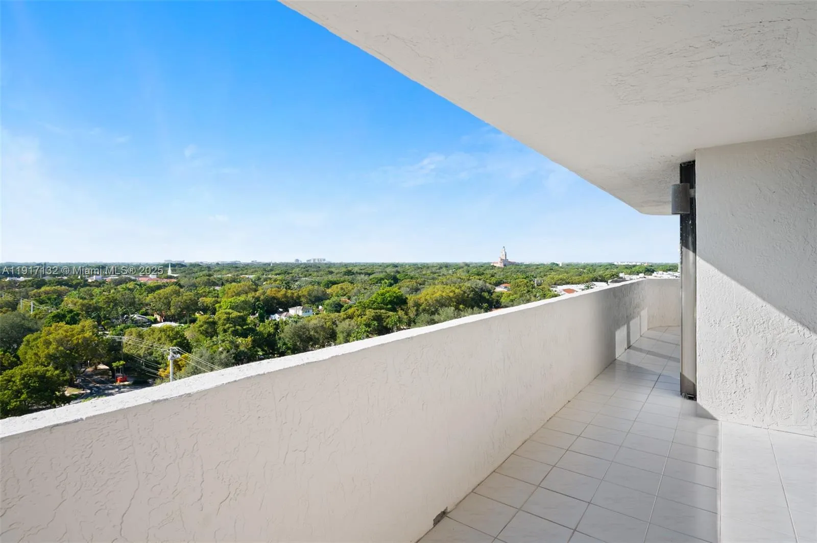 Coral Gables, Florida 33134, United States, 3 Bedrooms Bedrooms, ,4 BathroomsBathrooms,Residential,Active,246613