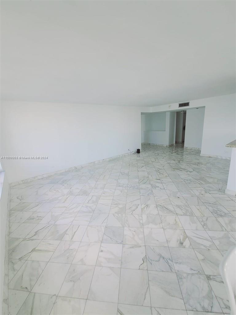 WINSTON TOWER 300 CONDO - Residential Lease
