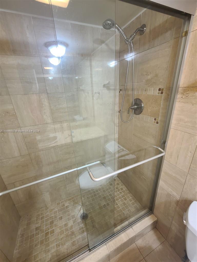 WINSTON TOWER 300 CONDO - Residential Lease