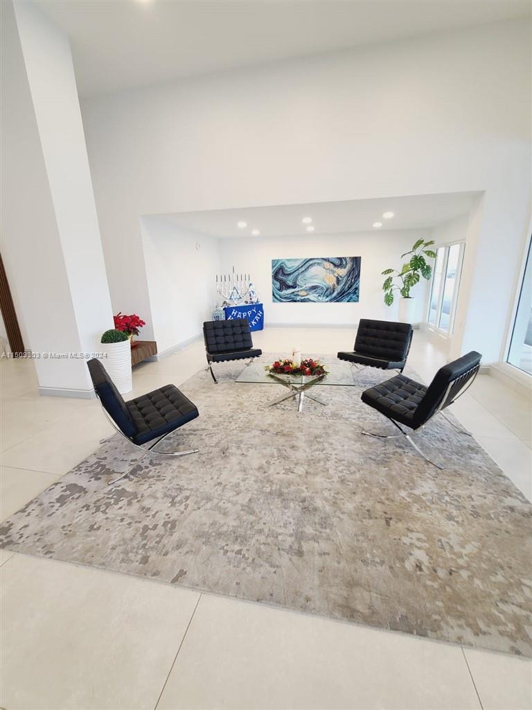 WINSTON TOWER 300 CONDO - Residential Lease